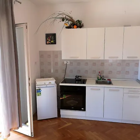 Cerco Apartman Lovran